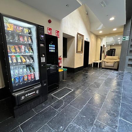 Center Sevilla Confort 6 Екстер'єр фото